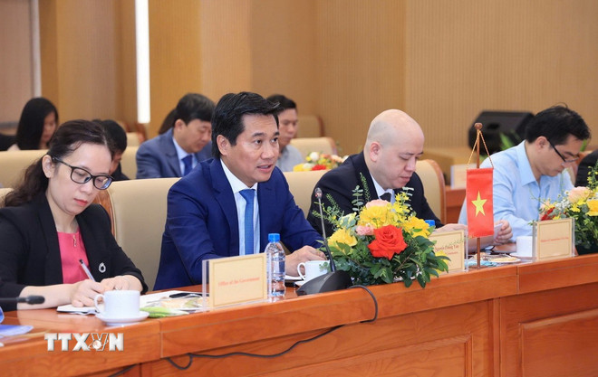 Thứ trưởng Bộ Xây dựng Nguyễn Tường Văn phát biểu. (Ảnh: Diệp Anh/ TTXVN) ttxvn-2708-vn-cuba-1.jpg