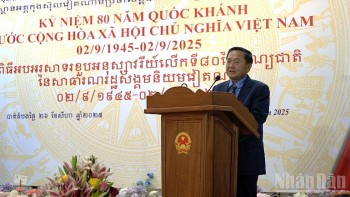 cong dong nguoi viet tai campuchia to chuc le ky niem 80 nam quoc khanh viet nam