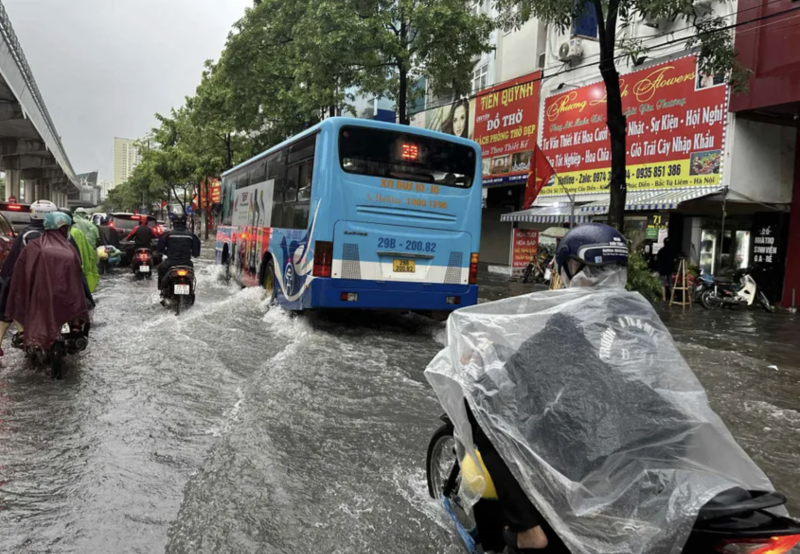 Hà Nội khẩn trương chống ngập, đảm bảo diễu binh, diễu hành 2/9