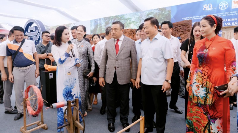 khong gian truyen thong va sang tao ha noi 2025 tao diem nhan an tuong