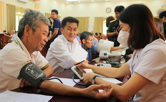 TP. Hà Nội luôn quan tâm đến công tác bảo đảm an sinh xã hội cho người dân. (Ảnh: T.L) TP. Hà Nội luôn quan tâm đến công tác bảo đảm an sinh xã hội cho người dân. (Ảnh: T.L)