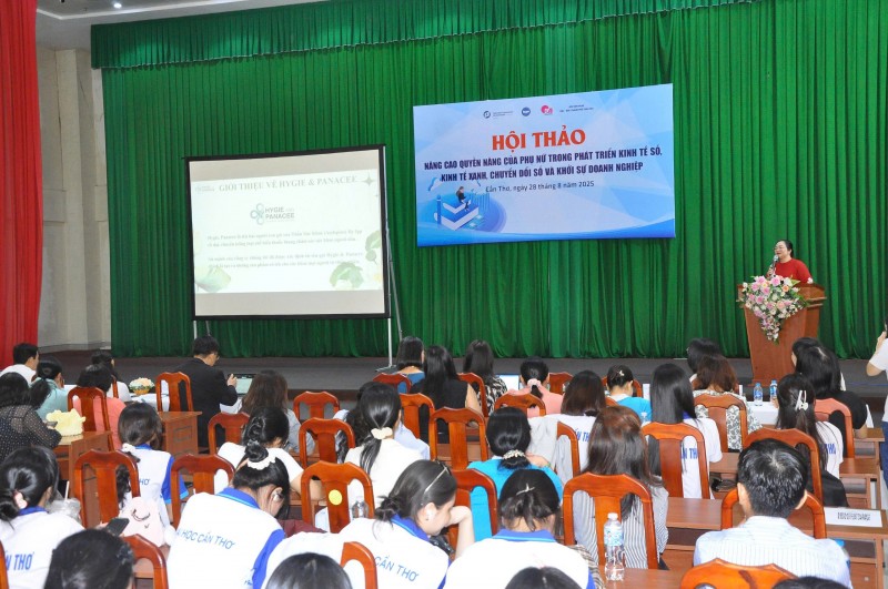 Nâng cao quyền năng phụ nữ trong kỷ nguyên số và kinh tế xanh