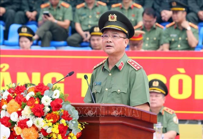 Thượng tướng Phạm Thế Tùng, Thứ trưởng Bộ Công an phát lệnh xuất quân tại buổi lễ. Ảnh: Phạm Kiên/TTXVN
