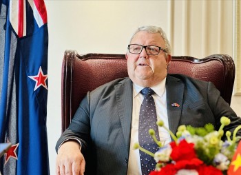 Chủ tịch Quốc hội New Zealand: Thúc đẩy hợp tác giữa hai Quốc hội Việt Nam - New Zealand ở mức cao nhất Chủ tịch Quốc hội New Zealand: Thúc đẩy hợp tác giữa hai Quốc hội Việt Nam - New Zealand ở mức cao nhất