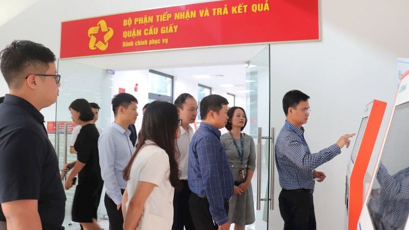 Hà Nội chấn chỉnh tình trạng lạm dụng yêu cầu nộp bản sao có chứng thực