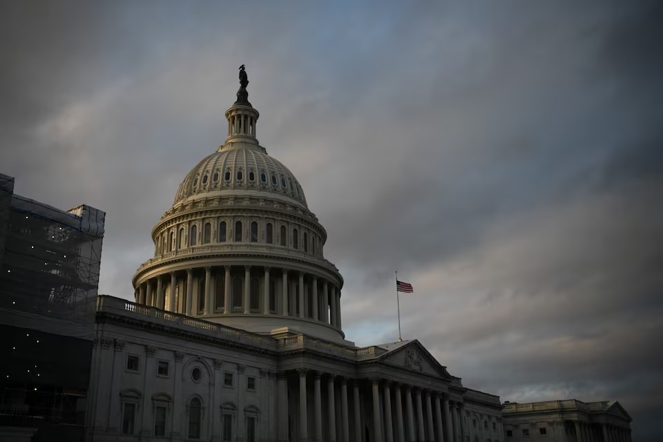Tòa nhà Quốc hội Mỹ trên Đồi Capitol, Washington D.C., lúc hoàng hôn ngày 27/11/2019. (Ảnh: Reuters)