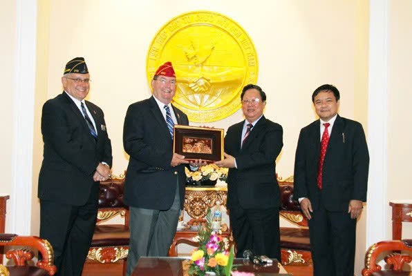 Một số suy nghĩ về việc thực hiện tư tưởng Hồ Chí Minh về đối ngoại nhân dân Việt Nam trong 80 năm qua