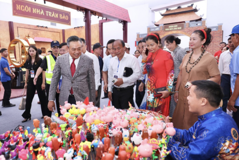 Hà Nội khẳng định vị thế "Thành phố sáng tạo" với Không gian truyền thống và Sáng tạo 2025