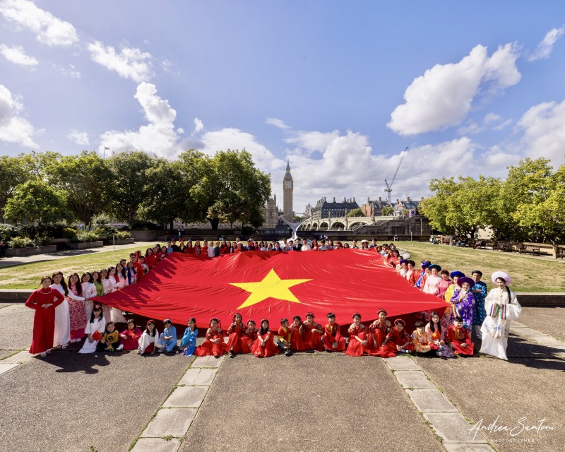 Lan tỏa tinh thần Việt Nam tại Vương quốc Anh
