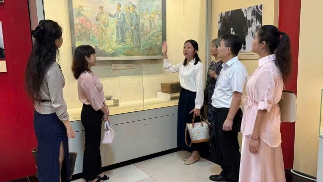Bạn bè Trung Quốc chia sẻ kỷ niệm và tình cảm nhân dịp 80 năm Quốc khánh Việt Nam