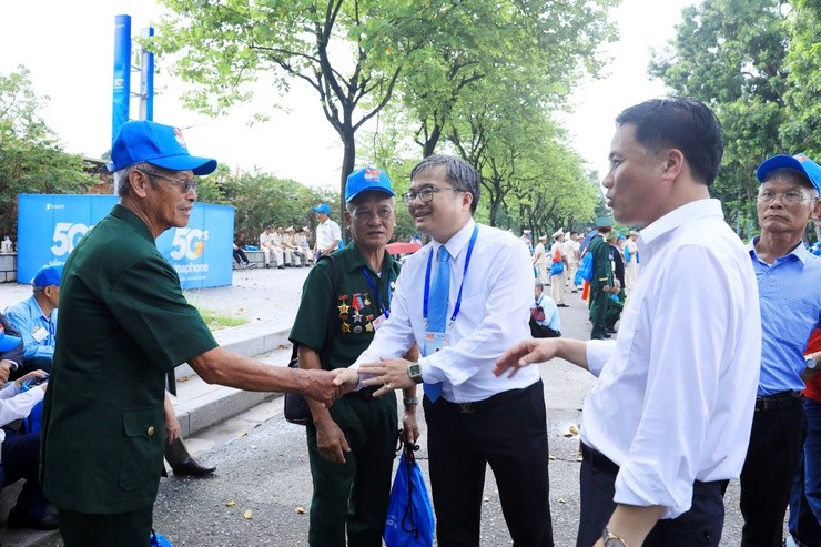 Hà Nội tiễn các đoàn đại biểu sau Lễ kỷ niệm 80 năm Cách mạng Tháng Tám và Quốc khánh 2/9