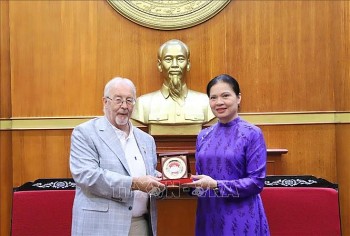 Bí thư Đảng Cộng sản Anh ấn tượng về tinh thần yêu nước của nhân dân Việt Nam