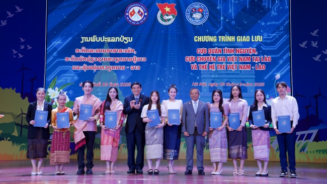 Tiếp nối mạch nguồn hữu nghị, thắp sáng khát vọng thanh niên Việt - Lào