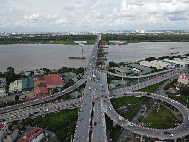 Hà Nội cấm ô tô tải trọng trên 18 tấn từ cầu Vĩnh Tuy đi Nguyễn Khoái từ 3/9. (Ảnh: T.L)