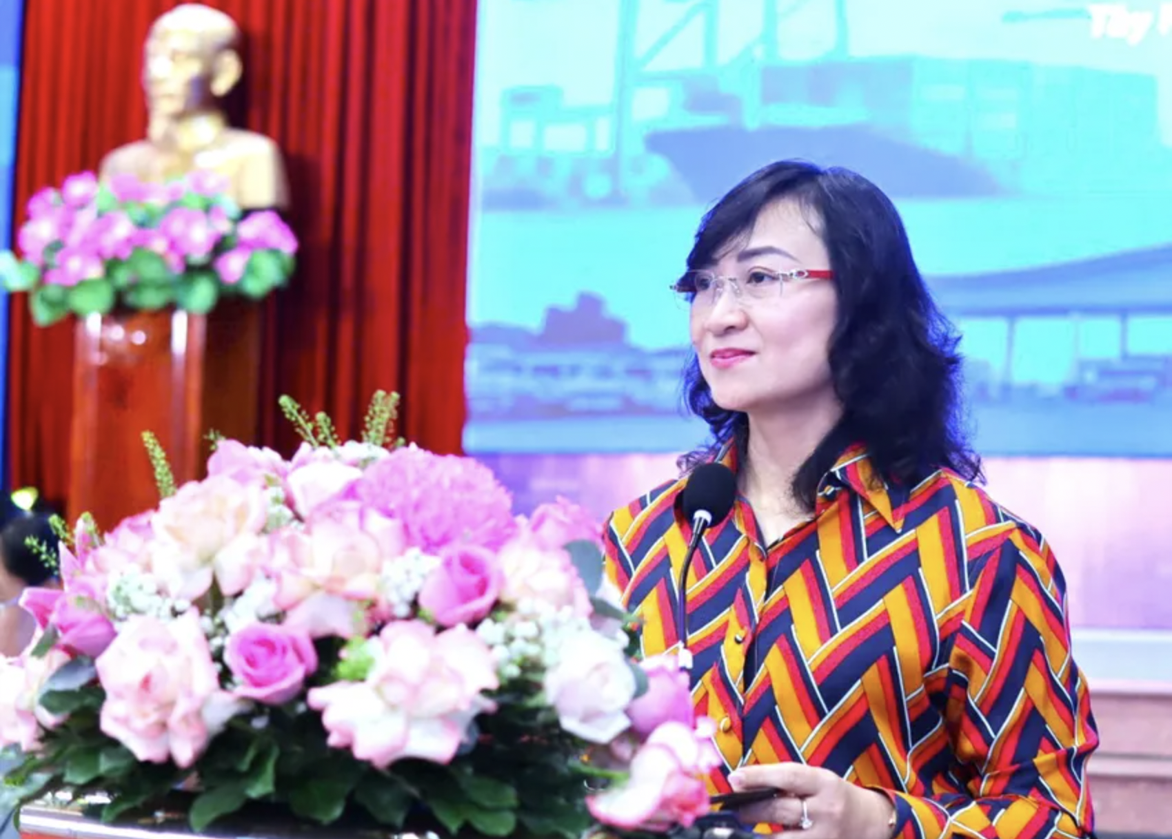 Bà Phan Thị Thắng, Thứ trưởng Bộ Công thương phát biểu tại hội nghị. Ảnh: Báo Tây Ninh
