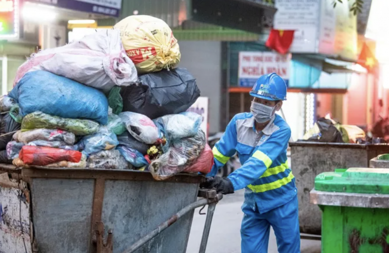 Nghiên cứu điều chỉnh giá dịch vụ thu gom rác sinh hoạt, hướng tới môi trường xanh và bền vững