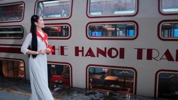 Tạo cảm hứng về kinh thành Thăng Long với đoàn tàu du lịch “Hà Nội 5 cửa ô”