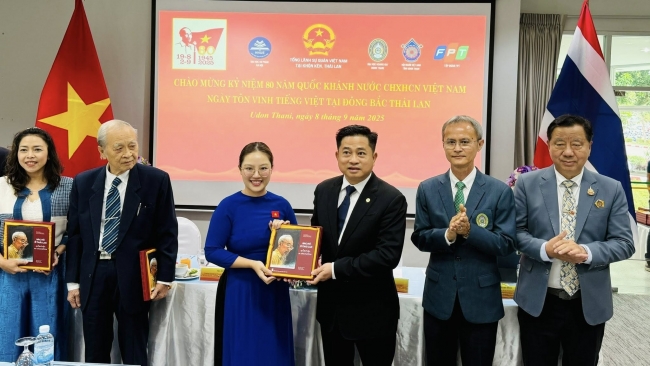 Nhiều hoạt động dạy và học tiếng Việt ở Đông Bắc Thái Lan