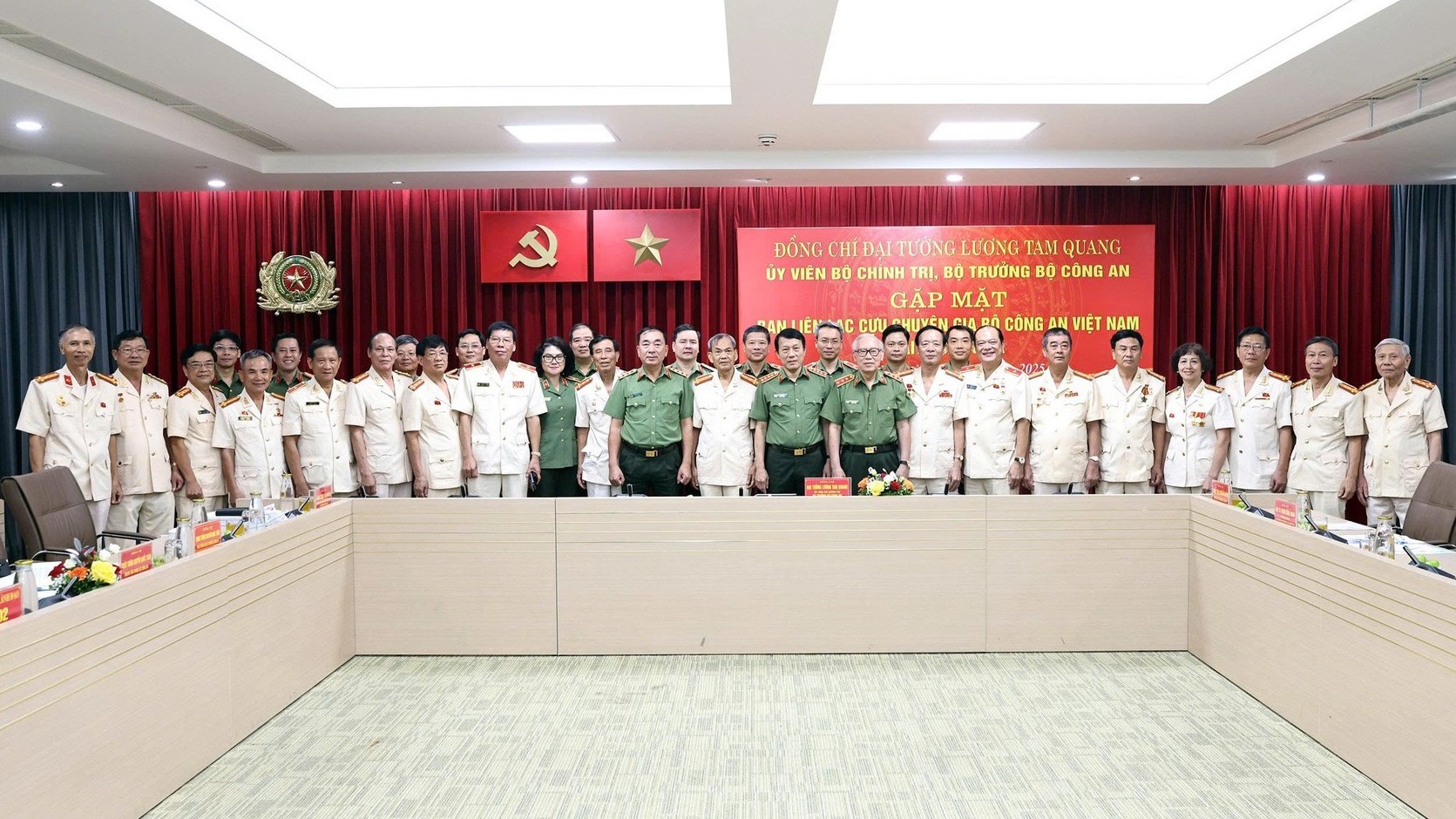 Tri ân các cựu chuyên gia Bộ Công an Việt Nam tại Campuchia