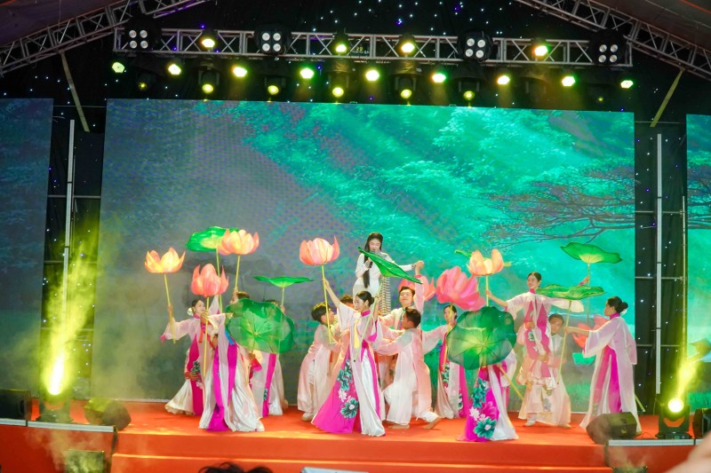 Thắt chặt quan hệ Việt Nam - Hoa Kỳ qua chương trình giao lưu hữu nghị tại Cần Thơ