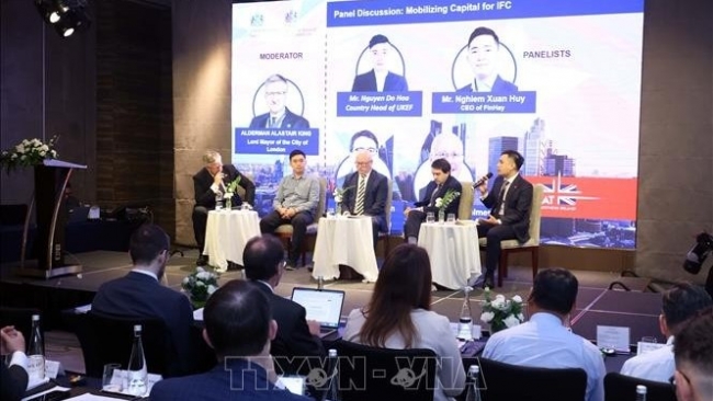 Việt Nam - Vương quốc Anh thúc đẩy hợp tác xây dựng Trung tâm tài chính quốc tế