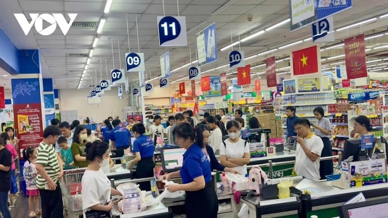Kinh tế Việt Nam: Tăng trưởng ấn tượng, lạm phát trong tầm kiểm soát