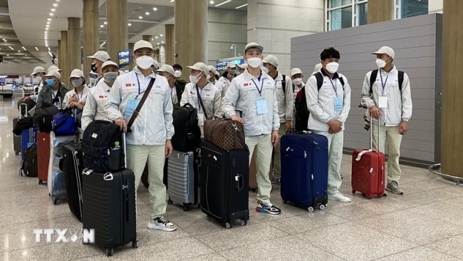 Quy định mới nhất về hỗ trợ người lao động Việt Nam làm việc ở nước ngoài
