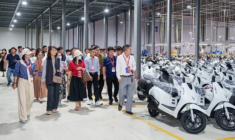 600 nhà phân phối VinFast đồng lòng nhất trí bán 1,5 triệu xe máy điện trong năm 2026