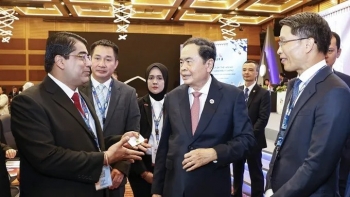 quoc hoi viet nam sat canh cung aipa bien tam nhin va khat vong cua asean thanh hien thuc
