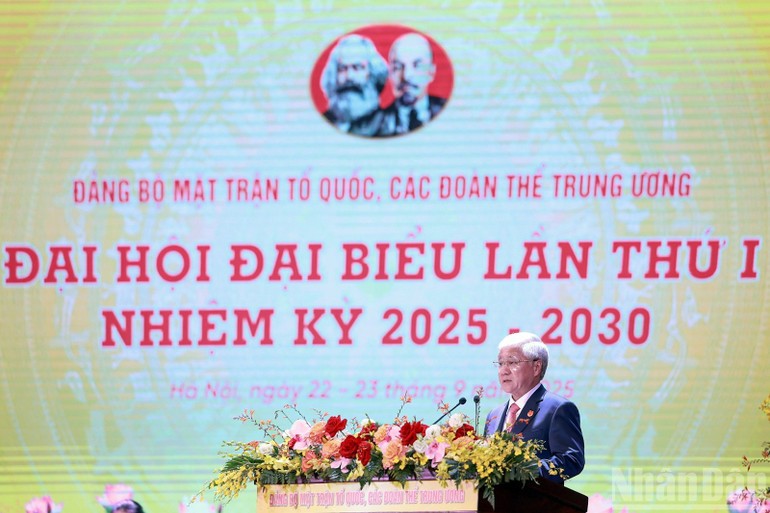 Bộ Chính trị chỉ định 21 đại biểu Đảng bộ Mặt trận Tổ quốc, các đoàn thể Trung ương dự Đại hội XIV của Đảng