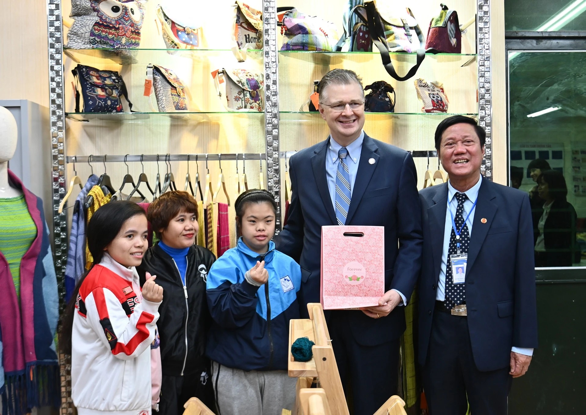 ông Daniel J. Kritenbrink, khi ấy là Đại sứ Mỹ tại Việt Nam