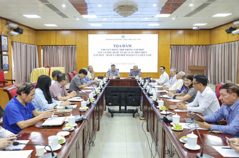 Tọa đàm: Chuyển động mới trong tập hợp lực lượng quốc tế - Hàm ý cho đối ngoại của Việt Nam