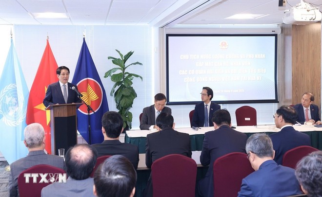 Chủ tịch nước gặp mặt cán bộ, nhân viên, đại diện cộng đồng người Việt Nam tại Hoa Kỳ