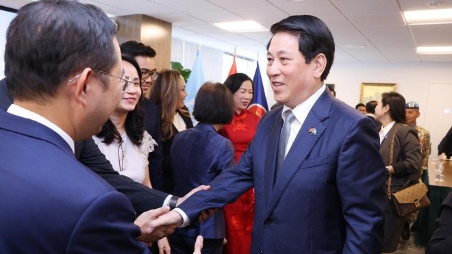 Chủ tịch nước gặp mặt cán bộ, nhân viên, đại diện cộng đồng người Việt Nam tại Hoa Kỳ
