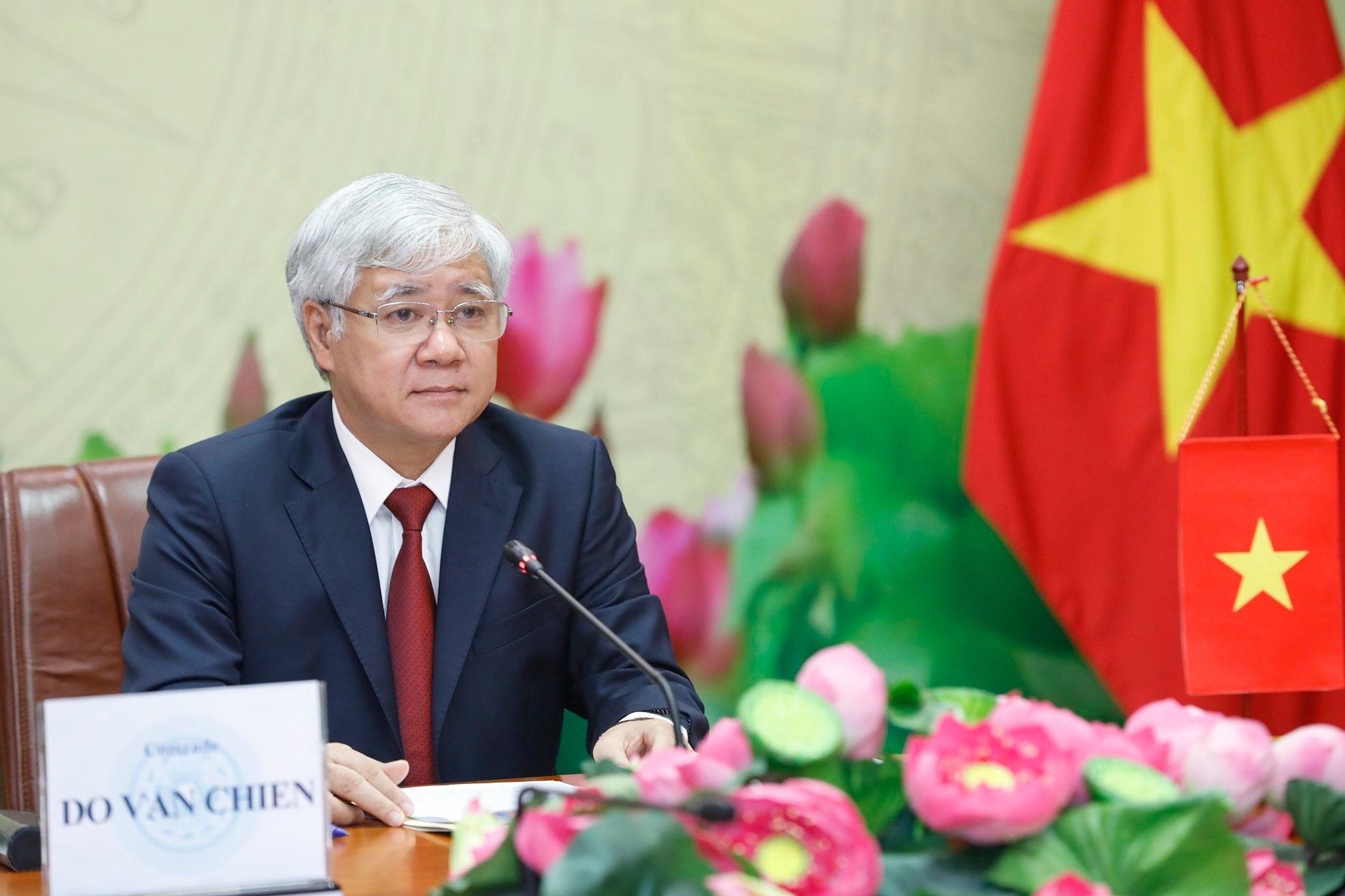  ông Đỗ Văn Chiến, Ủy viên Bộ Chính trị, Bí thư Trung ương Đảng Cộng sản Việt Nam, Chủ tịch Ủy ban Trung ương Mặt trận Tổ quốc Việt Nam