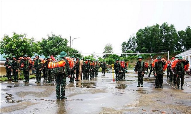 Thủ tướng yêu cầu ứng phó khẩn cấp bão số 10 với tinh thần “cao nhất, quyết liệt nhất”