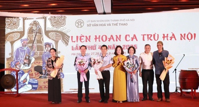 Khai mạc Liên hoan Ca trù Hà Nội lần thứ 4: Gìn giữ di sản trong dòng chảy đương đại