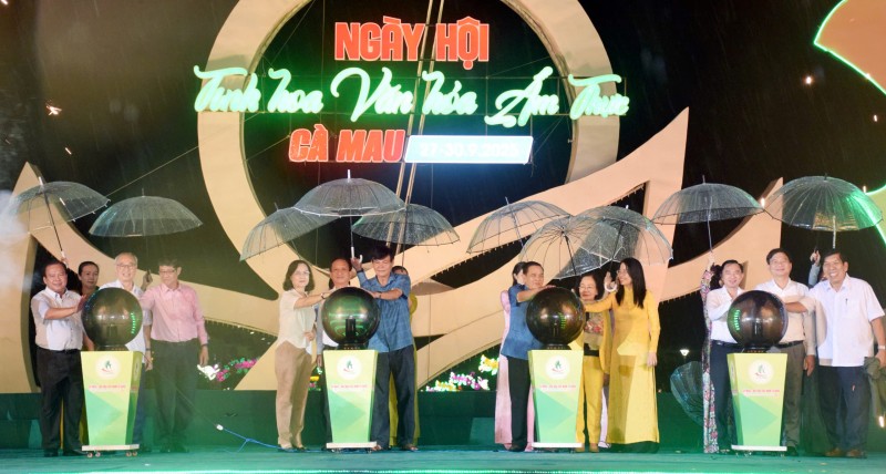 Khai mạc Ngày hội “Tinh hoa văn hóa ẩm thực Cà Mau”