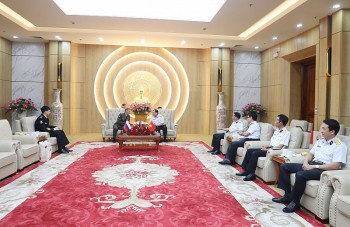 tu lenh hai quan viet nam tie p tuy vien quoc phong lien bang nga