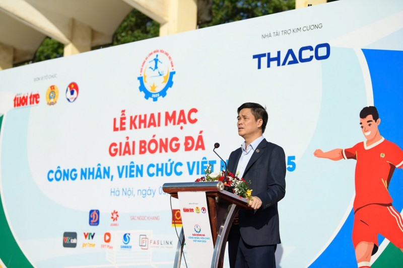 Phó chủ tịch Tổng liên đoàn Lao động Việt Nam Ngọ Duy Hiểu - Trưởng Ban Chỉ đạo giải phát biểu tại lễ khai mạc. (Ảnh: T.L)