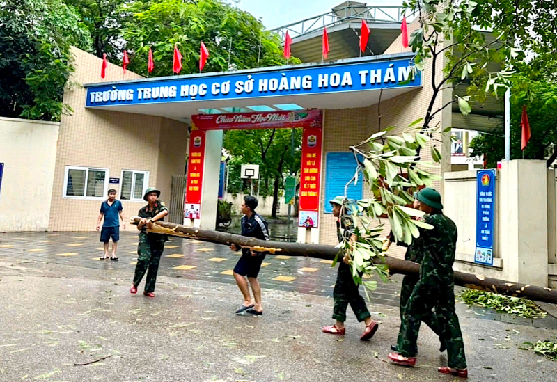 Hà Nội từng chứng kiến nhiều tác động lớn do bão gây ra trong năm 2024. (Ảnh: T.L)