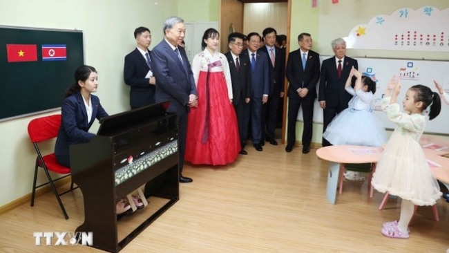 Tổng Bí thư Tô Lâm thăm Trường Mẫu giáo Kiêng Sang và lớp học mang tên Chủ tịch Hồ Chí Minh