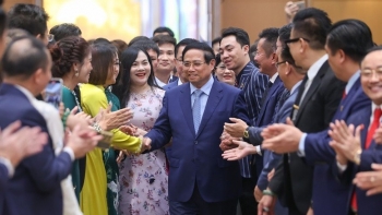 doanh nhan viet nam kien tao thinh vuong phung su to quoc