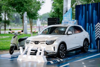 Tín đồ xe thể thao bất ngờ với VF 8 Plus 402 mã lực, giá lăn bánh chỉ 1 tỷ đồng