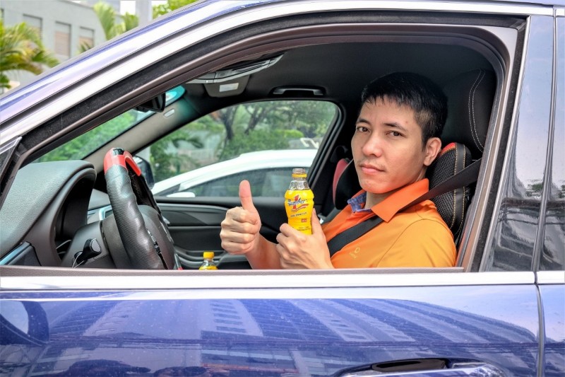 Chai Number 1 mát lạnh, hương vị mạnh mẽ tiếp thêm sức mạnh, tỉnh táo và tập trung, giữ lửa bền đam mê trên mọi hành trình chinh phục ước mơ.
