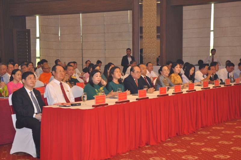 Cần Thơ họp mặt kỷ niệm 75 năm thiết lập quan hệ ngoại giao Việt Nam - Trung Quốc Cần Thơ họp mặt kỷ niệm 75 năm thiết lập quan hệ ngoại giao Việt Nam - Trung Quốc