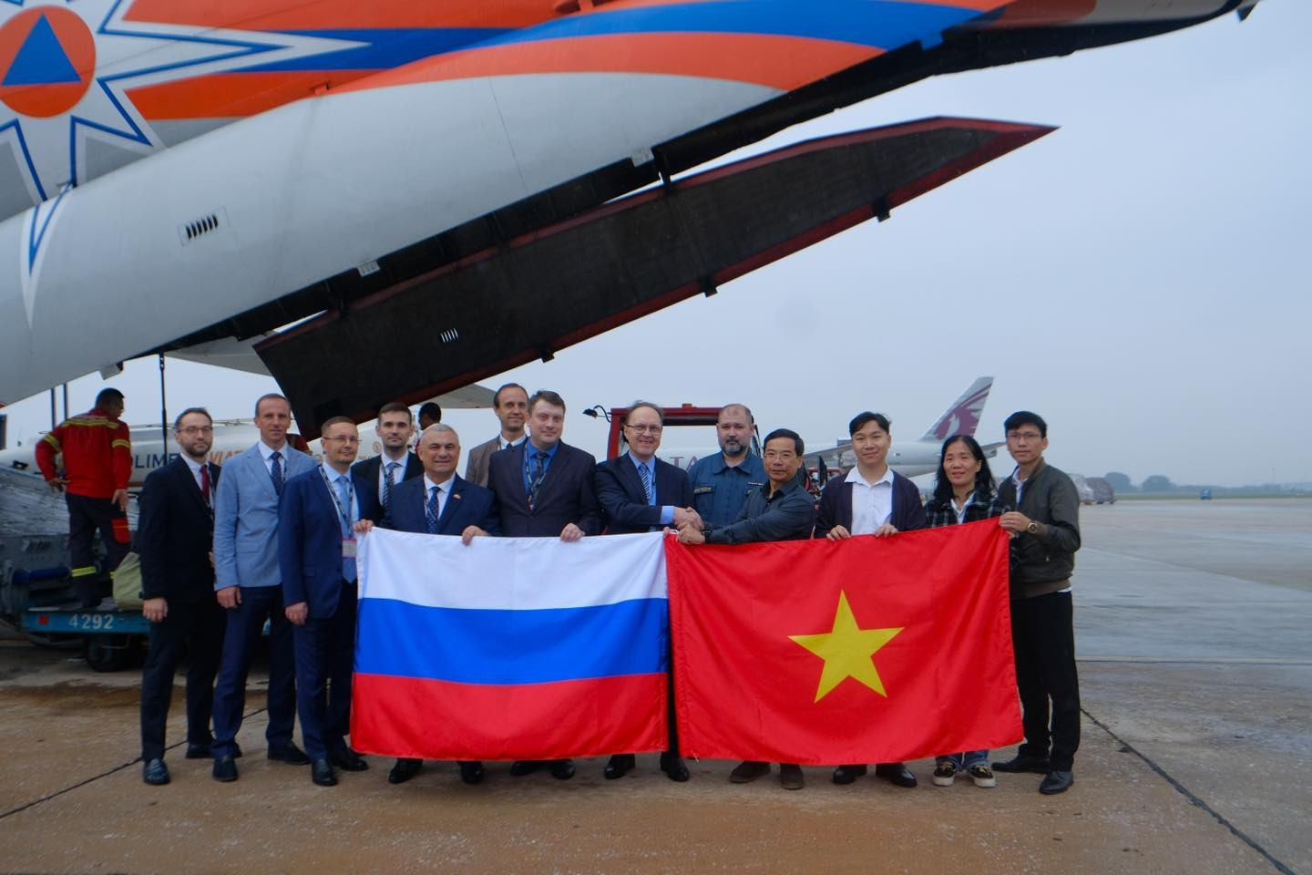 Liên bang Nga viện trợ khẩn cấp cho nhân dân chịu ảnh hưởng thiên tai tại Huế Liên bang Nga viện trợ khẩn cấp cho nhân dân Huế chịu ảnh hưởng thiên tai