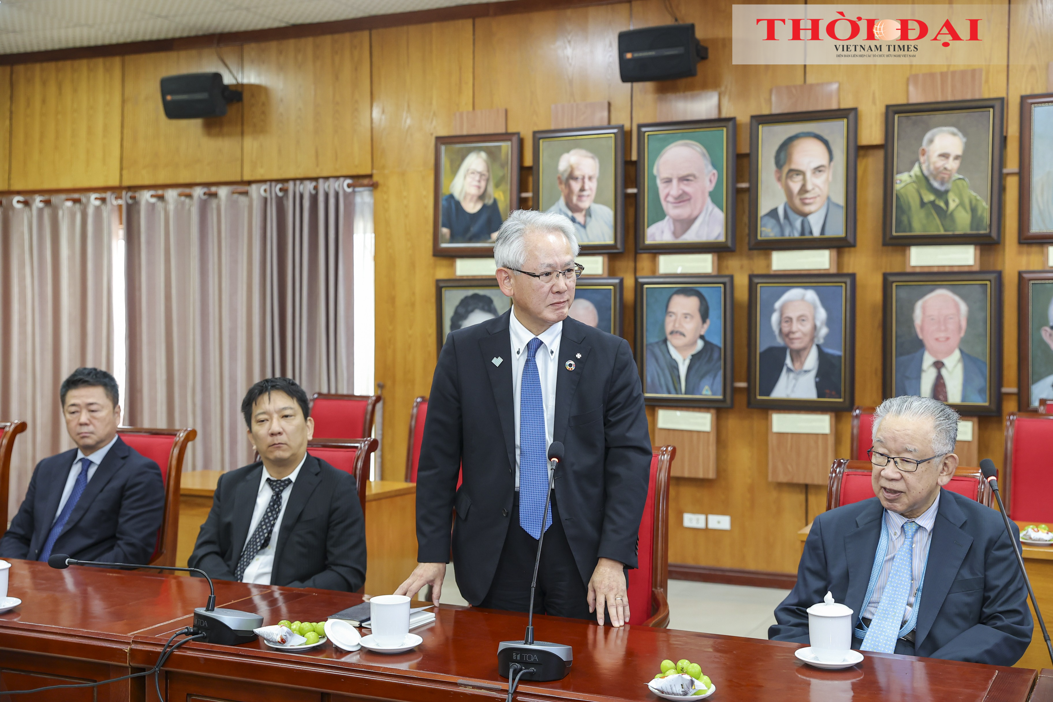 Thành viên Đoàn đại biểu Hội hữu nghị Nhật Bản - Việt Nam vùng Kansai phát biểu. (Ảnh: Đinh Hòa)