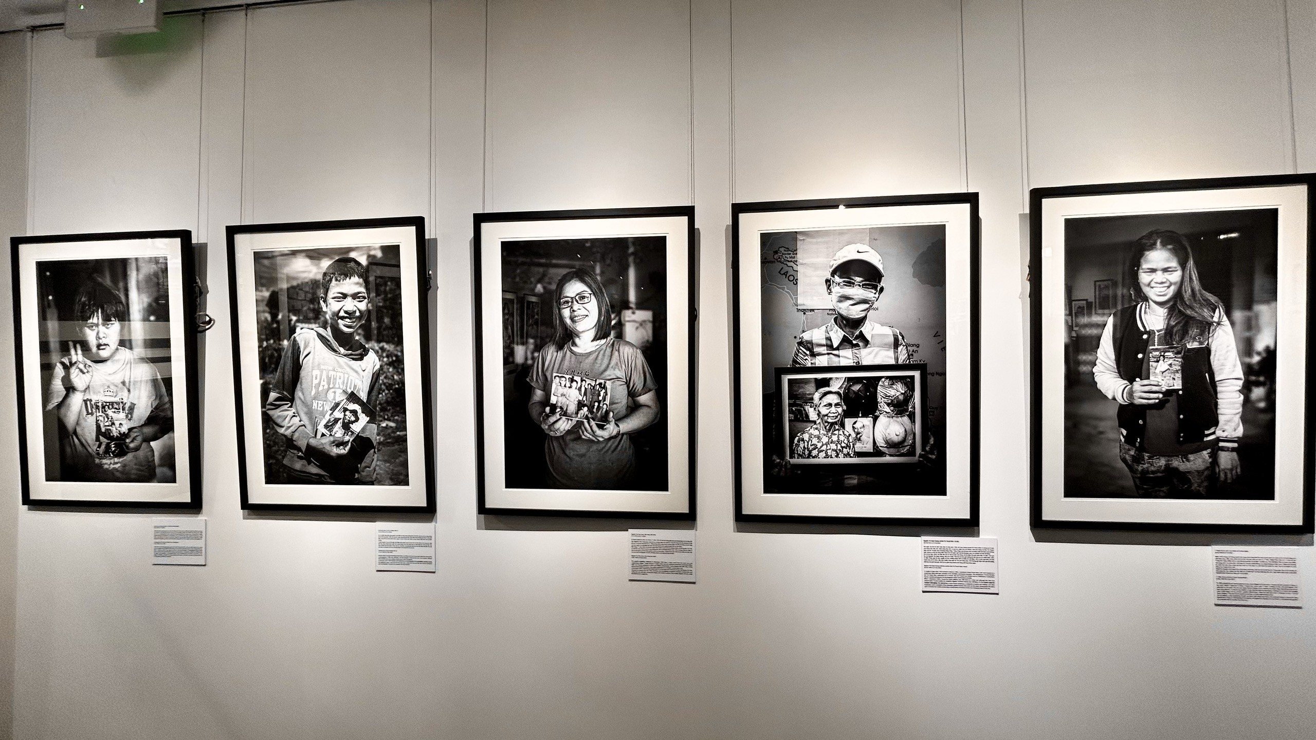 Việt Nam qua ống kính nhiếp ảnh gia Anh Việt Nam qua ống kính nhiếp ảnh gia Anh