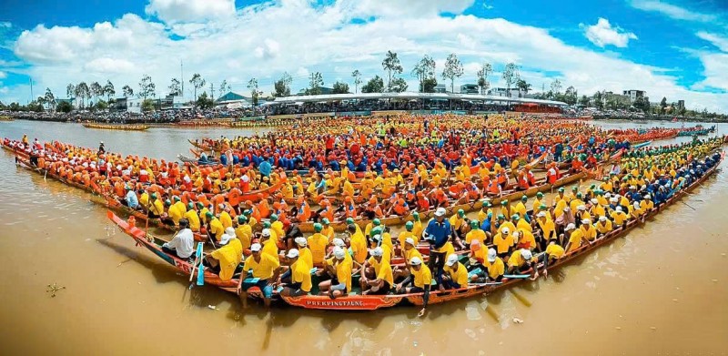 61 đội tranh tài tại Giải đua ghe Ngo - Lễ hội Óoc Om Bóc thành phố Cần Thơ năm 2025 61 đội tranh tài tại Giải đua ghe Ngo - Lễ hội Óoc Om Bóc thành phố Cần Thơ năm 2025